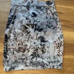 H&M Gray Floral Mini Skirt